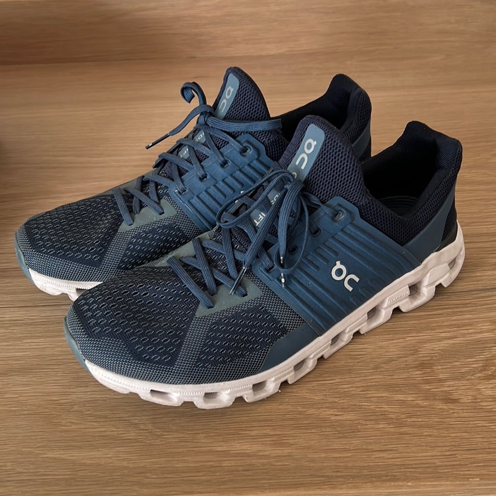 Mens Cloudswift Sneakers